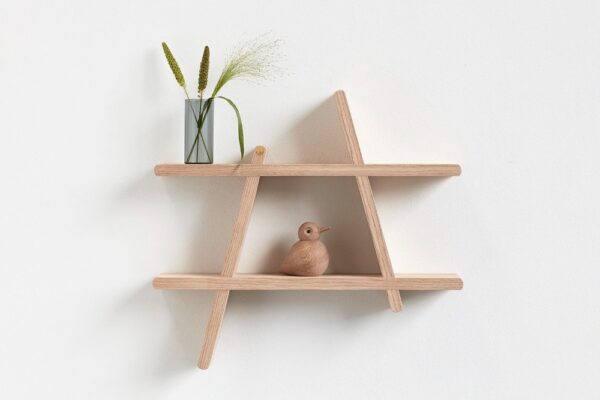 a shelf wandrek