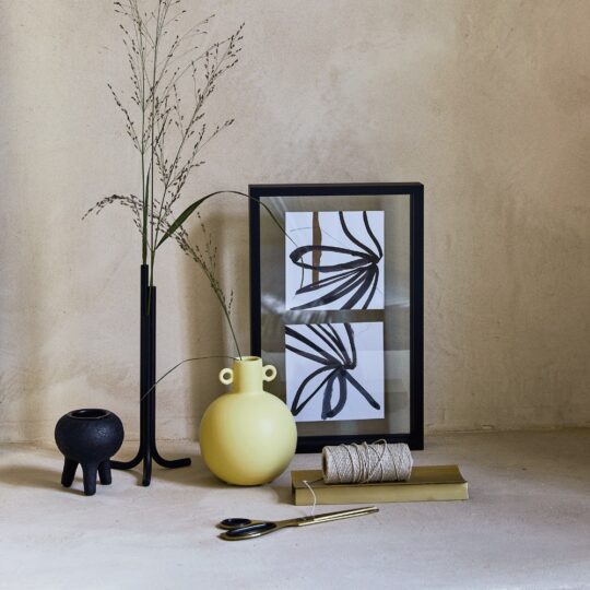 floating frame minimalism double